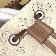 Premium Signature Shoulder Bag - Chic Women's Luxury Designer - NM4204