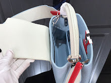 Chic Women's Crossbody Handbag - Luxury Premium Designer Style - NM5419