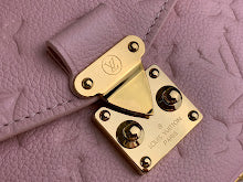 Luxury Signature Top Handle Bag - Elegant Women's Designer Handbag - NM4535
