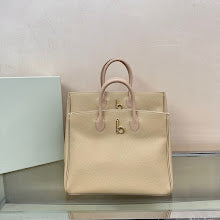 Designer Iconic Shoulder Bag - Luxury Women's Premium Fashion - NM5515