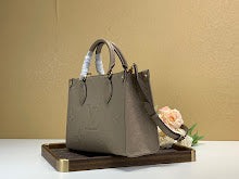 Chic Women's Satchel Handbag - Luxury Premium Designer Style - NM4947