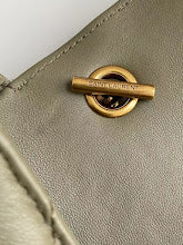 Premium Women's Crossbody Bag - Luxury Designer Fashion Accessory - NM3695