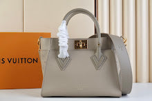 Chic Designer Satchel Bag - Luxury Women's Top Handle Handbag - NM4275