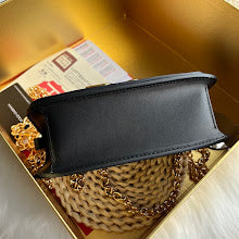 Luxury Iconic Crossbody Bag - Women's Elegant Designer Fashion - NM7070