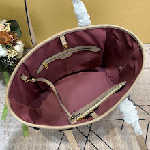 Premium Women's Tote Bag - Luxury Designer Fashion Handbag - NM4928