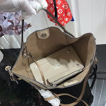 Designer Heritage Crossbody Bag - Premium Luxury Women's Fashion - NM4245