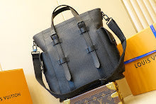 Chic Women's Designer Tote - Luxury Premium Handbag Style - NM5283