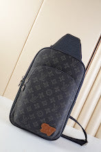 Designer Monogram Crossbody - Luxury Women's Premium Fashion Bag - NM4662