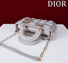 Chic Designer Shoulder Handbag - Premium Luxury Women's Style - NM7338