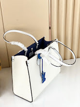 Designer Iconic Tote Handbag - Premium Luxury Women's Fashion - NM4170