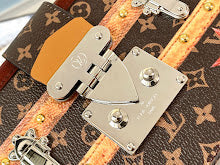 Chic Women's Crossbody Handbag - Luxury Premium Designer Style - NM4284