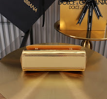 Luxury Iconic Crossbody Bag - Women's Elegant Designer Fashion - NM6672