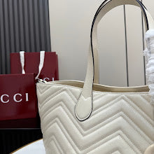 Chic Women's Designer Tote - Luxury Premium Handbag Style - NM4054