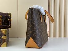 Chic Women's Crossbody Handbag - Luxury Premium Designer Style - NM4329