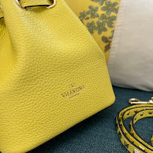Luxury Monogram Shoulder Bag - Women's Elegant Designer Fashion - NM2813