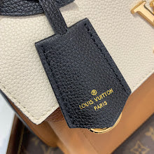 Luxury Designer Tote Bag for Women - Premium Iconic Monogram Handbag - NM4267