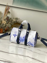 Luxury Iconic Crossbody Bag - Women's Elegant Designer Fashion - NM4903