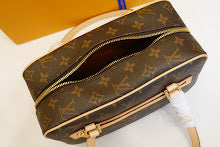 Luxury Structured Shoulder Bag - Women's Premium Designer Fashion - NM4317