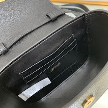 Luxury Structured Shoulder Bag - Women's Premium Designer Fashion - NM3097