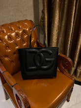 Premium Leather Crossbody Bag - Elegant Women's Designer Handbag - NM6684