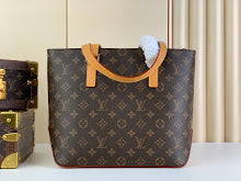 Chic Women's Crossbody Handbag - Luxury Premium Designer Style - NM4329