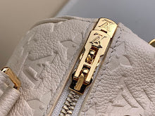 Chic Designer Satchel Bag - Luxury Women's Top Handle Handbag - NM4620