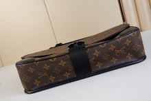 Luxury Signature Top Handle Bag - Elegant Women's Designer Handbag - NM4670