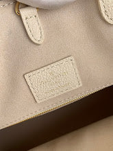Luxury Structured Top Handle Bag - Premium Women's Designer Fashion - NM4738