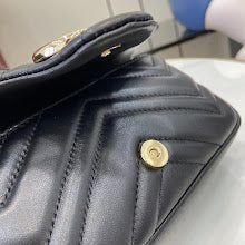 Luxury Iconic Crossbody Bag - Women's Elegant Designer Fashion - NM3921
