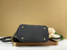 Luxury Canvas Tote Bag - Women's Designer Premium Fashion - NM5138