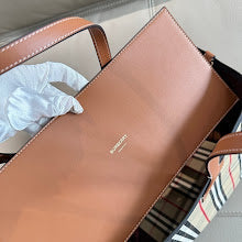 New Premium Women's Tote Bag - Luxury Designer Fashion Handbag - NM5760