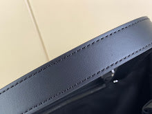 Designer Iconic Shoulder Bag - Luxury Women's Premium Fashion - NM4592