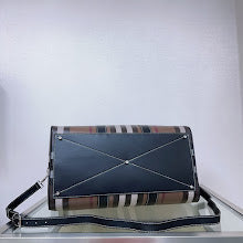Premium Leather Crossbody Bag - Elegant Women's Designer Handbag - NM5477