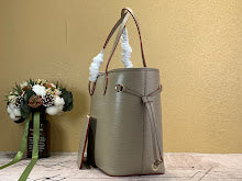 Designer Iconic Shoulder Bag - Luxury Women's Premium Fashion - NM4257