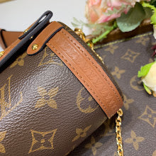 Premium Signature Crossbody - Chic Women's Luxury Designer Bag - NM5340
