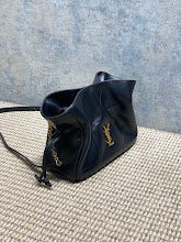 Designer Iconic Tote Handbag - Premium Luxury Women's Fashion - NM3402