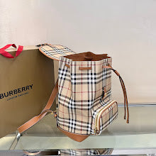 Luxury Iconic Crossbody Bag - Women's Elegant Designer Fashion - NM5495