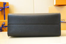 Designer Iconic Tote Handbag - Premium Luxury Women's Fashion - NM5084