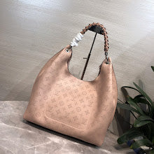 Designer Iconic Shoulder Bag - Luxury Women's Premium Fashion - NM4415