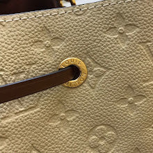 Premium Women's Tote Bag - Luxury Designer Fashion Handbag - NM5031