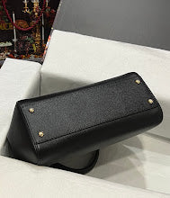 Luxury Designer Shoulder Bag for Women - Premium Fashion Handbag - NM7210