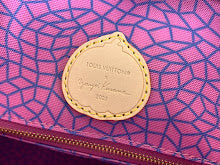 Luxury Signature Top Handle Bag - Elegant Women's Designer Handbag - NM4587