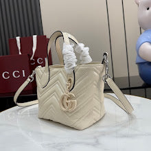 Chic Women's Shoulder Handbag - Luxury Premium Designer Style - NM4050