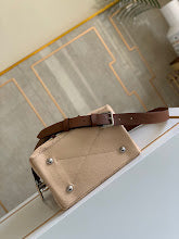 Premium Signature Crossbody - Chic Women's Luxury Designer Bag - NM4198