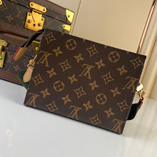 Chic Women's Satchel Handbag - Luxury Premium Designer Style - NM4393