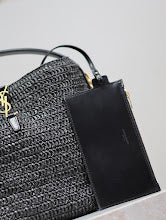 Designer Iconic Tote Handbag - Premium Luxury Women's Fashion - NM3438