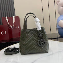 Luxury Iconic Crossbody Bag - Women's Elegant Designer Fashion - NM4020