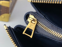 Chic Women's Designer Tote - Luxury Premium Handbag Style - NM5176