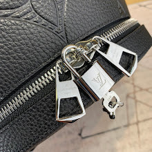 Luxury Structured Shoulder Bag - Women's Premium Designer Fashion - NM5453