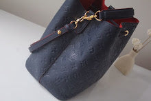 Chic Designer Satchel Bag - Luxury Women's Top Handle Handbag - NM5020